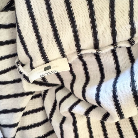 Abercrombie & Finch Essential Easy Tee - Bundle of Three - Picture 16 of 16